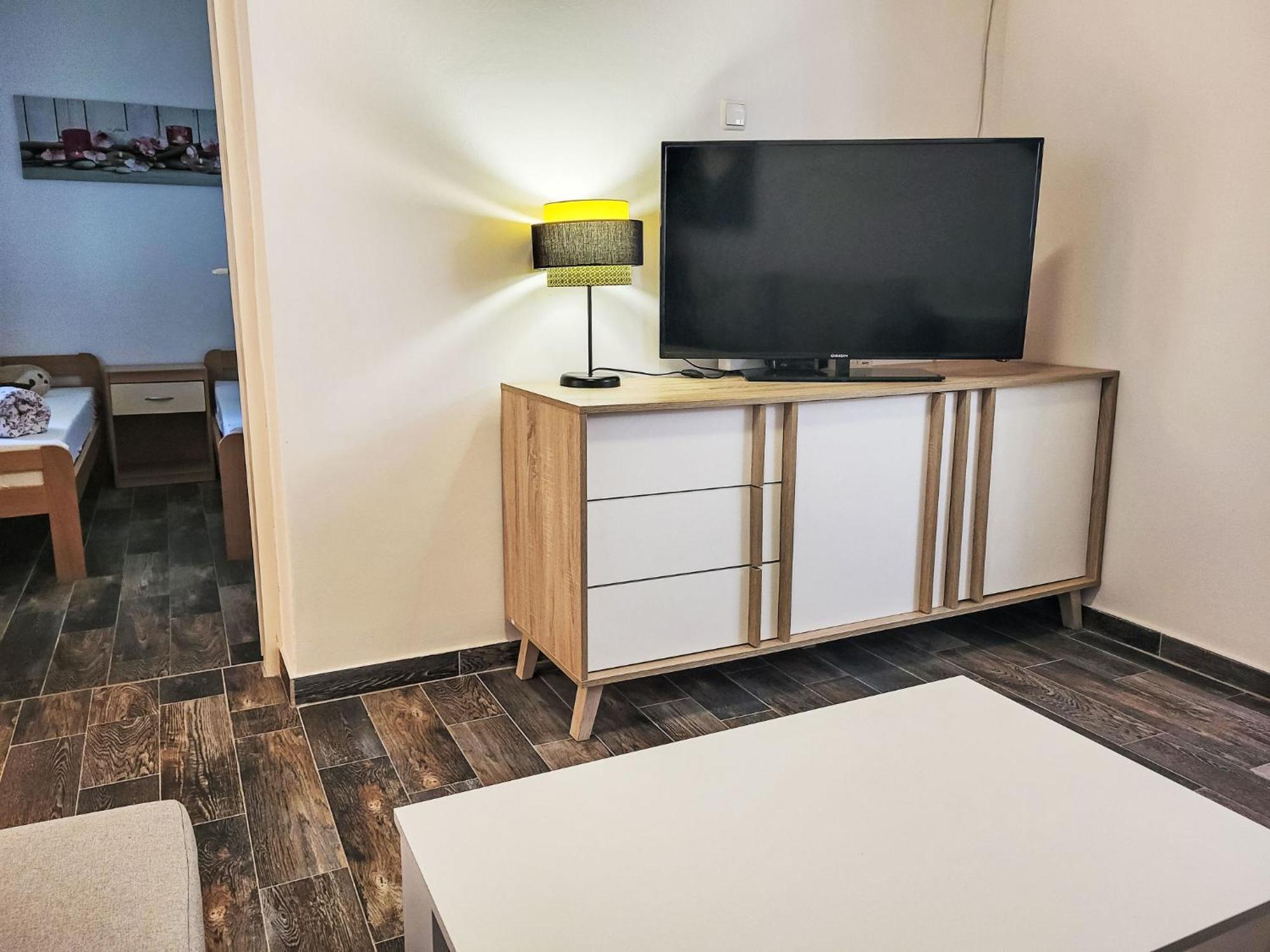 Holiday Home Matea By Interhome Nin Buitenkant foto