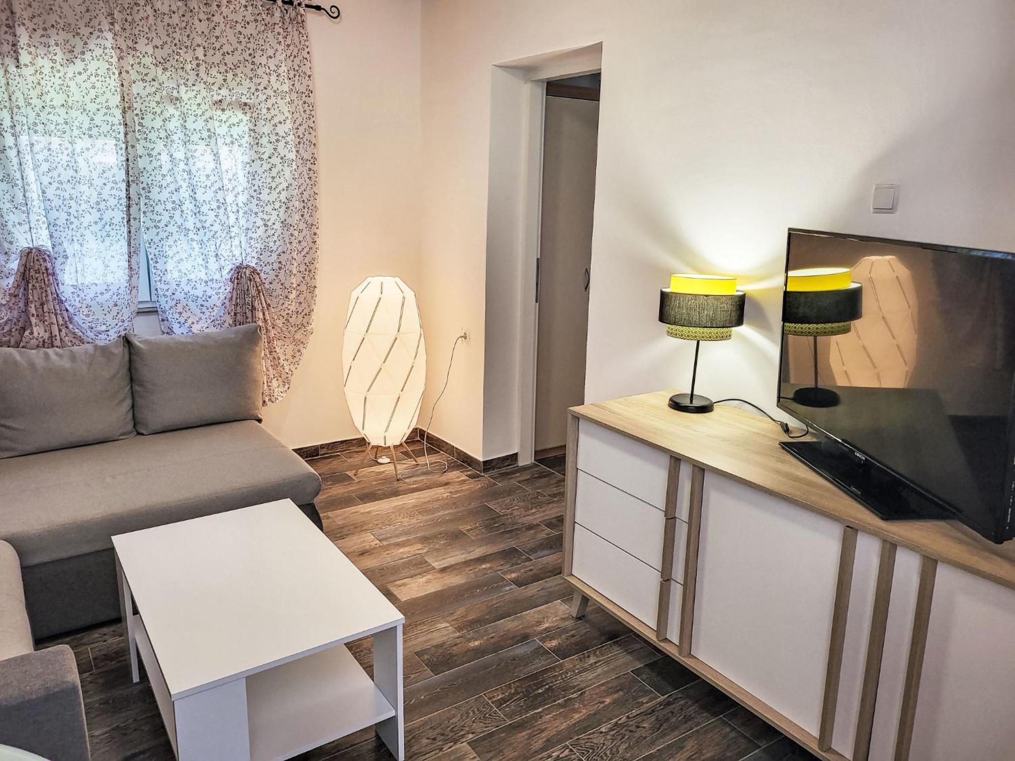 Holiday Home Matea By Interhome Nin Buitenkant foto